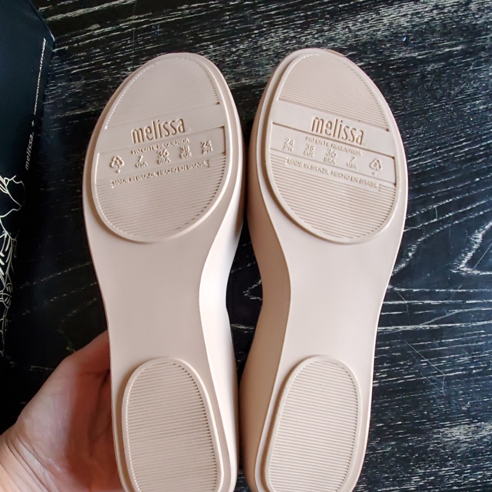 Melissa shoes beige and black very cute. - Picture 3 of 8
